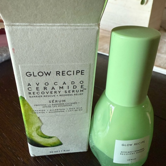 Glow Recipe - Picture 2 of 3